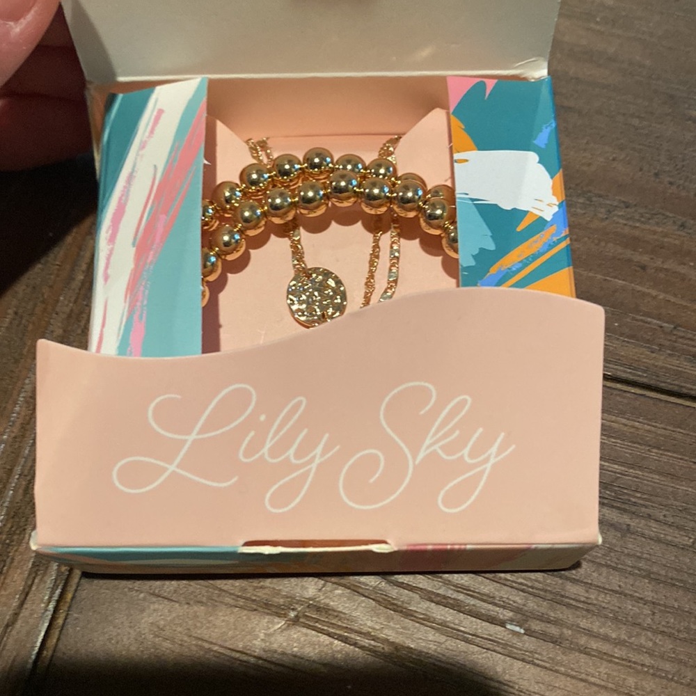 Lily Sky Gold Bracelet Set - Picture 6 of 6